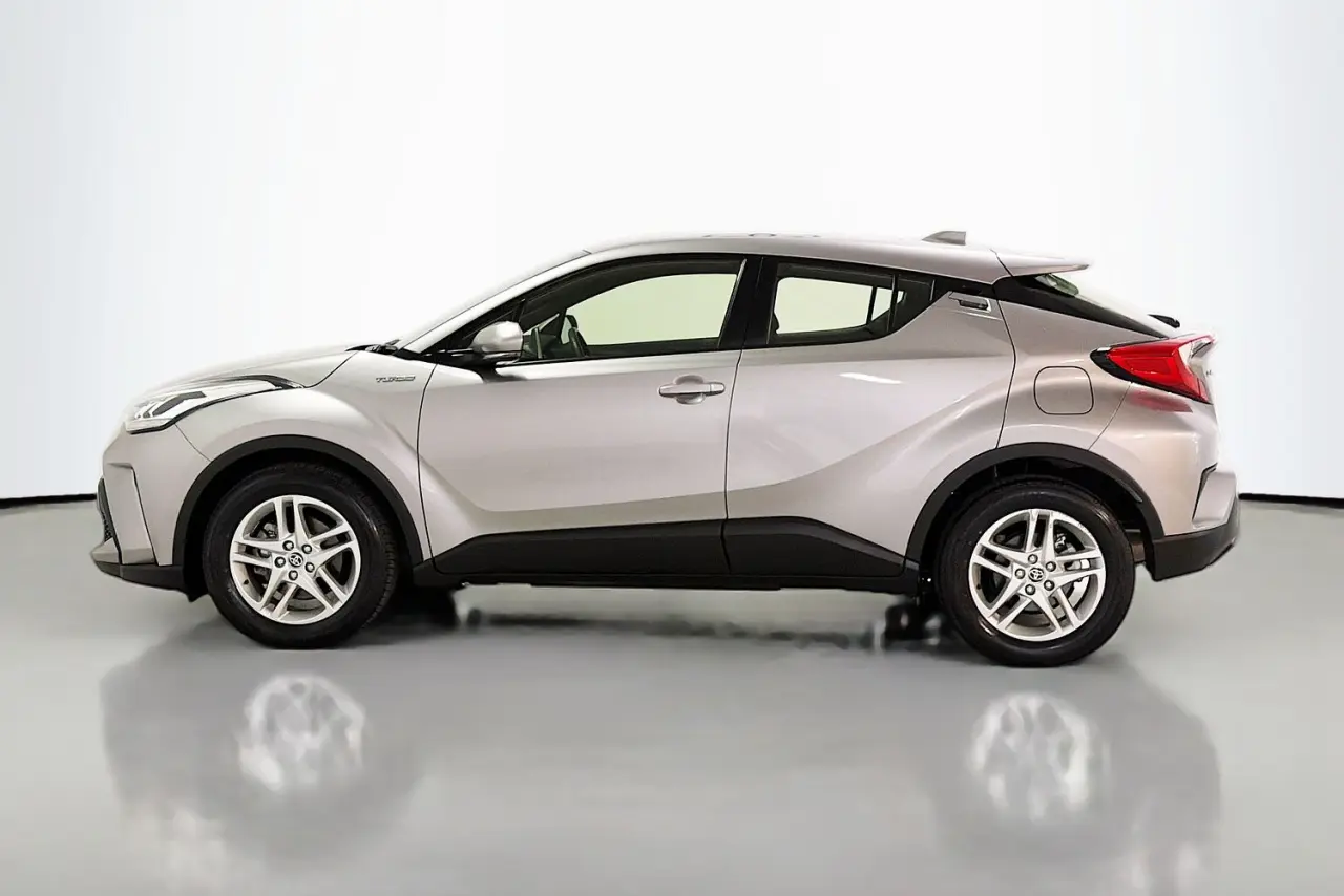 2021 Toyota C-HR Gallery Image 5