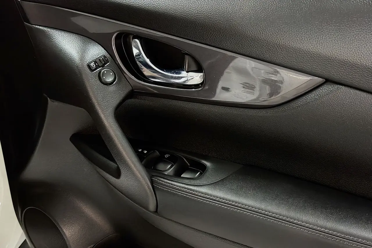 2021 Nissan X-TRAIL Gallery Image 24