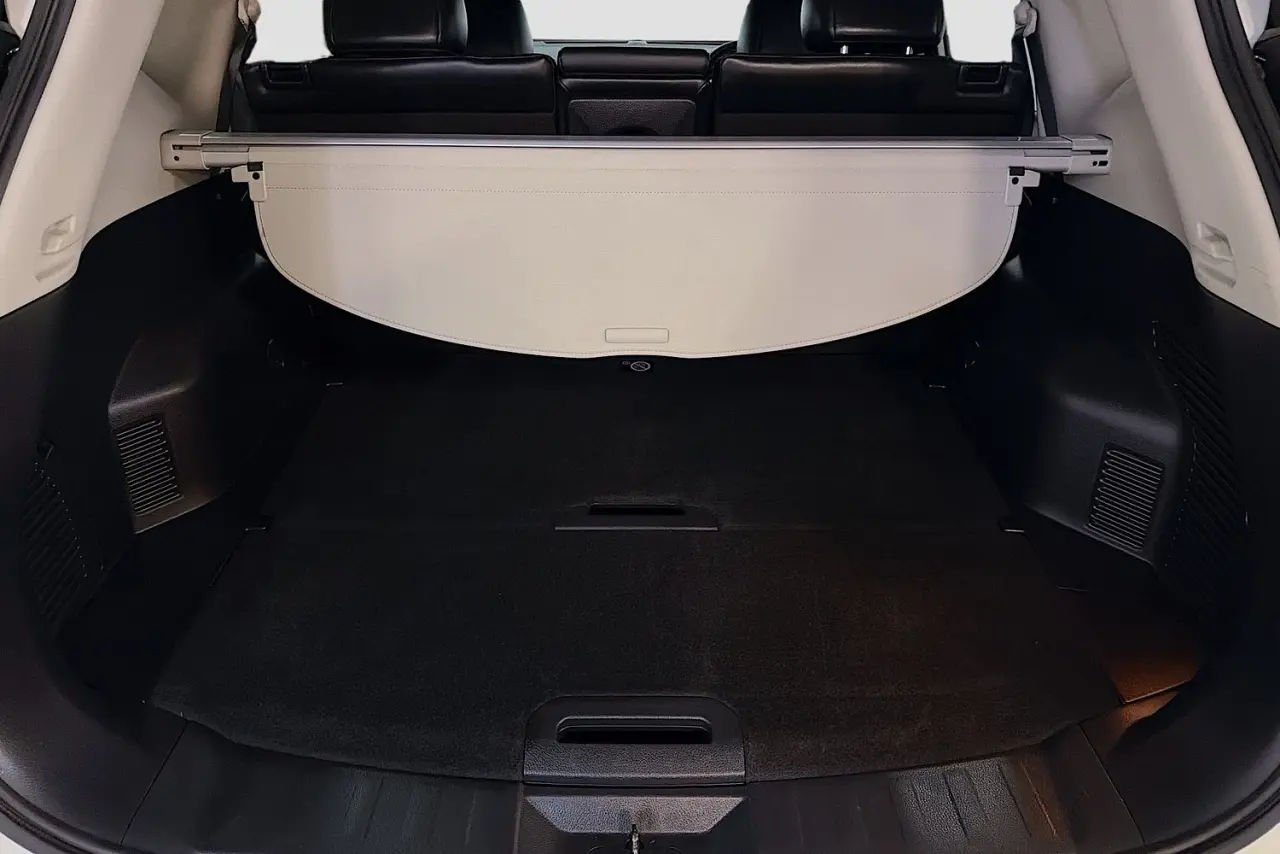 2021 Nissan X-TRAIL Gallery Image 27