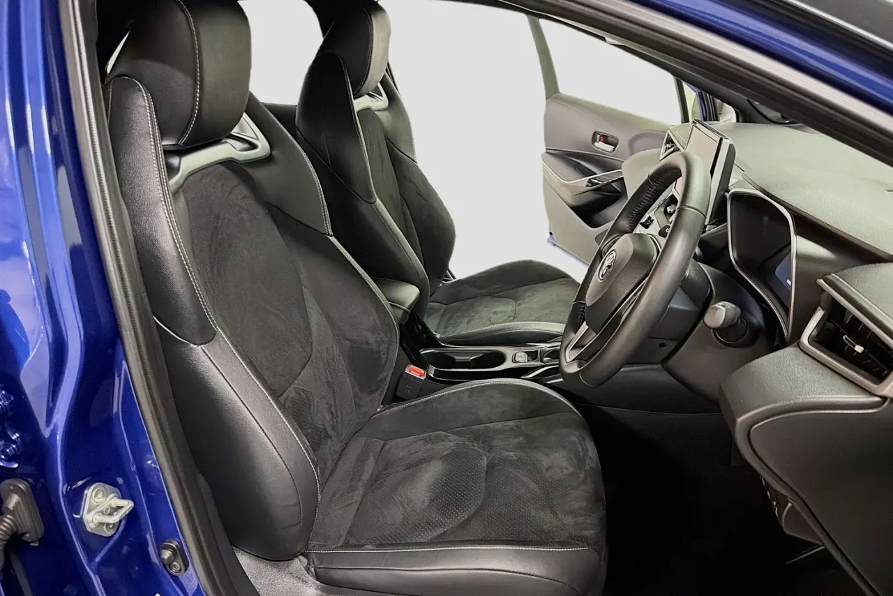 2025 Toyota Corolla Gallery Image 12