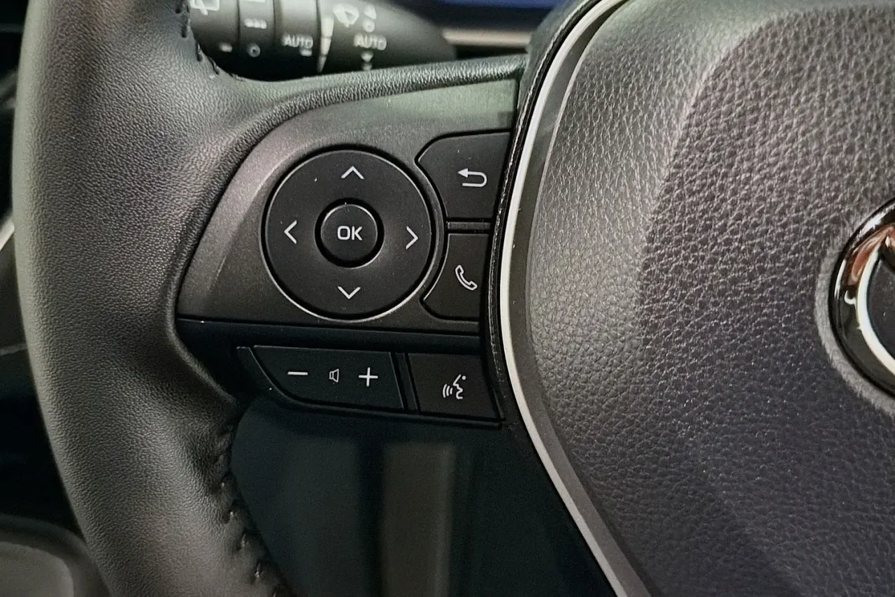 2025 Toyota Corolla Gallery Image 18