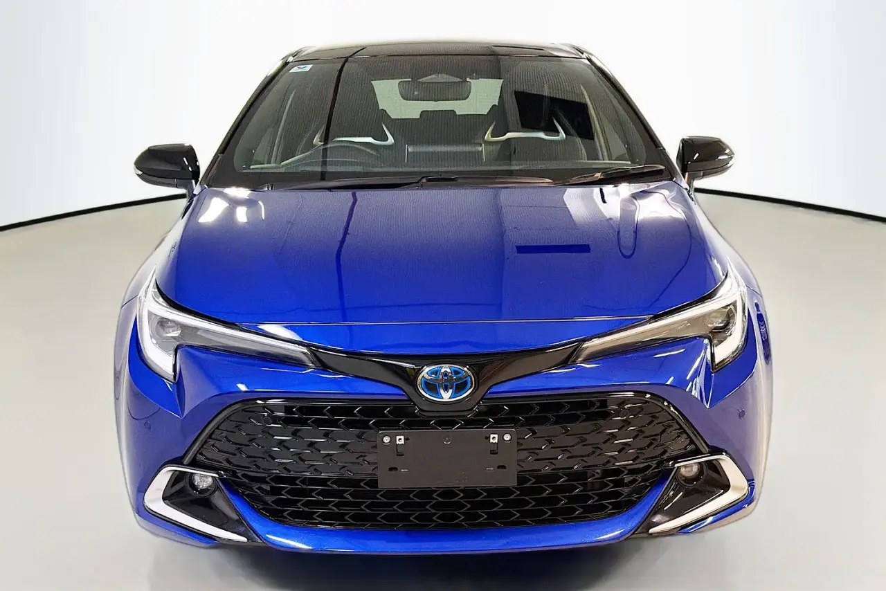 2025 Toyota Corolla Gallery Image 2