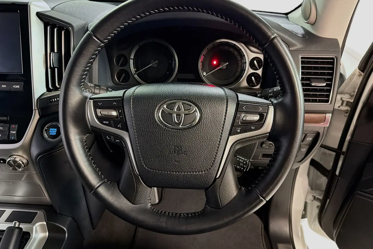 2019 Toyota Landcruiser Gallery Image 21