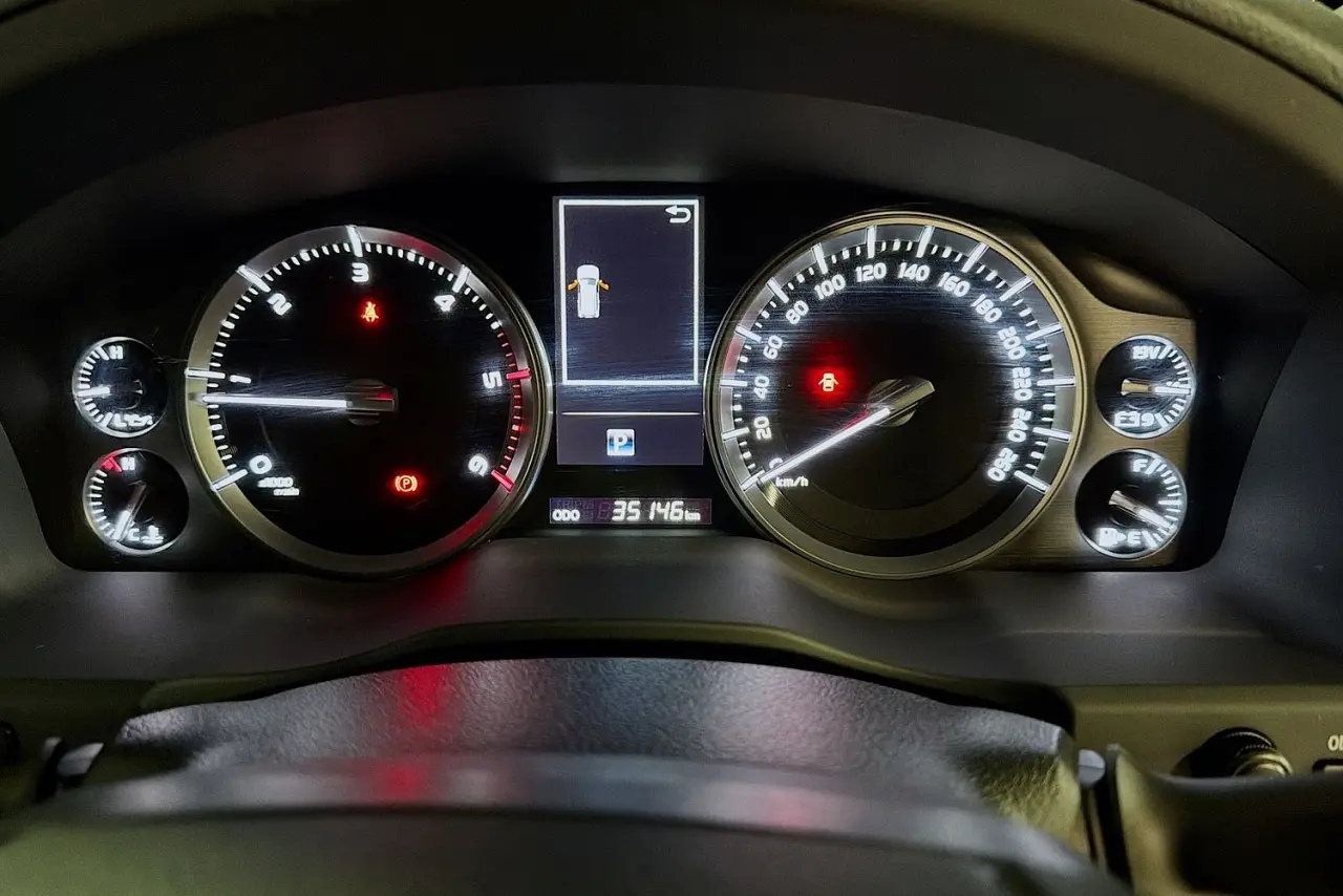 2019 Toyota Landcruiser Gallery Image 22