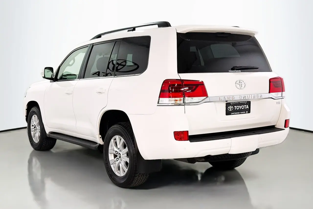 2019 Toyota Landcruiser Gallery Image 6