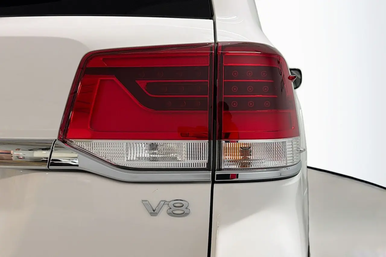 2019 Toyota Landcruiser Gallery Image 9