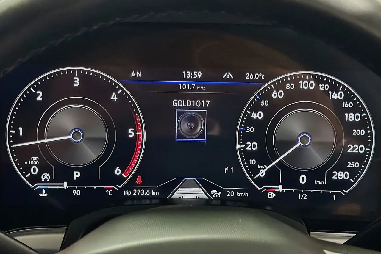 2022 Volkswagen Touareg Gallery Image 20