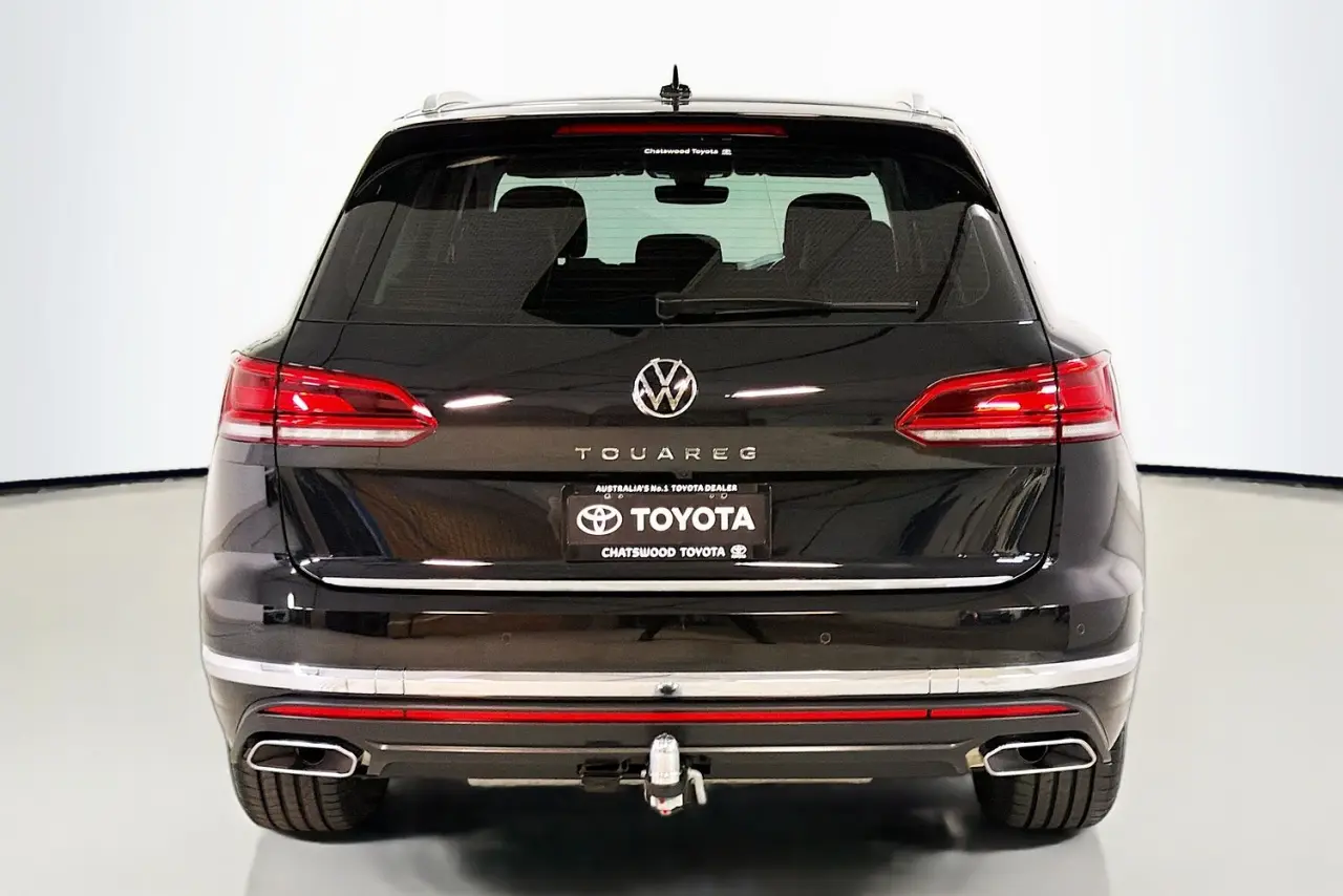 2022 Volkswagen Touareg Gallery Image 7