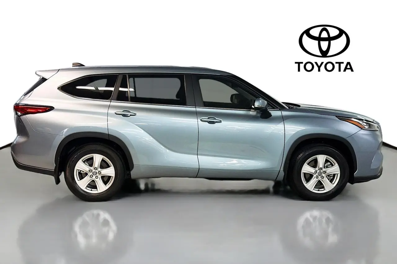 2023 Toyota Kluger Gallery Image 11
