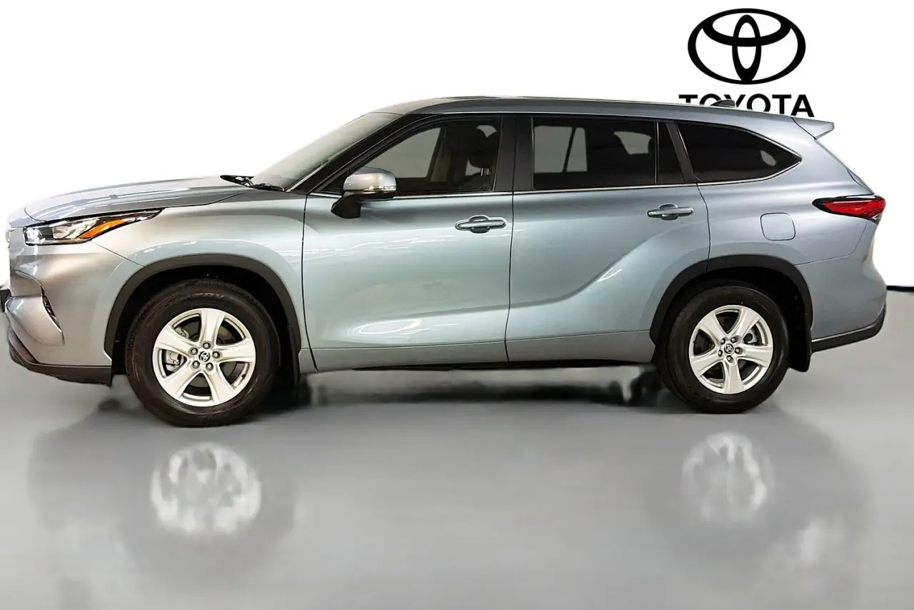 2023 Toyota Kluger Gallery Image 5