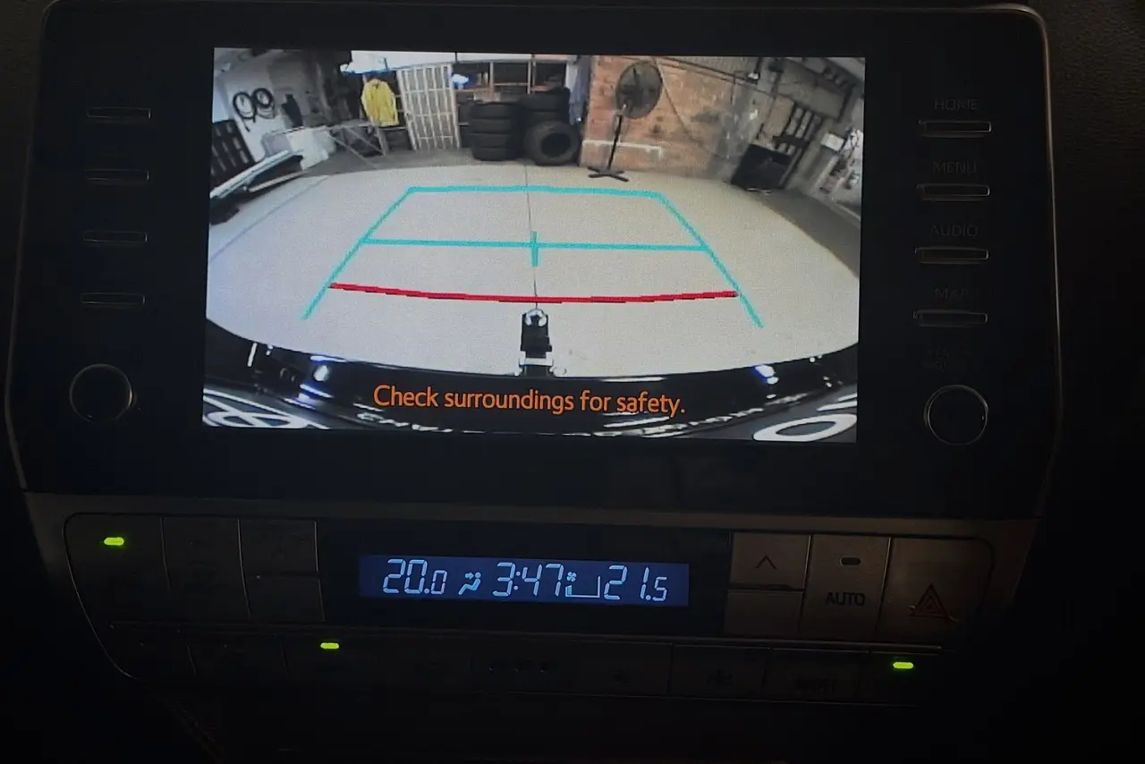 2022 Toyota Landcruiser Prado Gallery Image 15