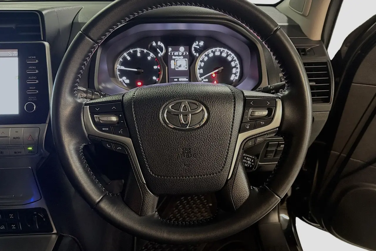 2022 Toyota Landcruiser Prado Gallery Image 20