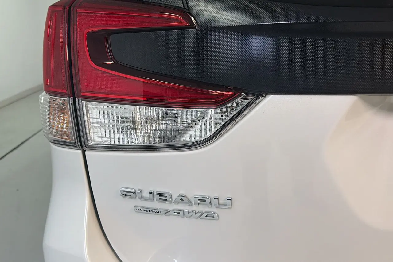 2021 Subaru Forester Gallery Image 8