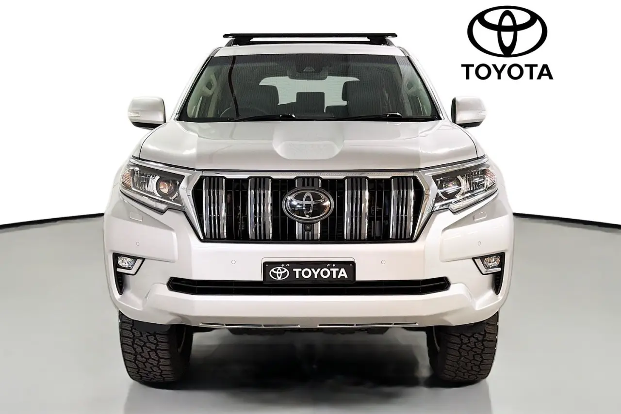 2019 Toyota Landcruiser Prado Gallery Image 2