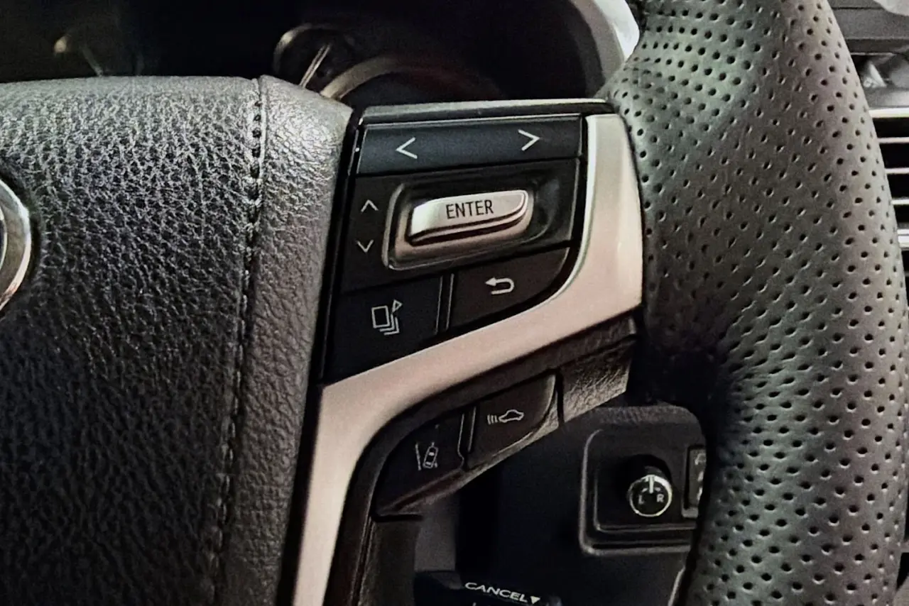 2019 Toyota Landcruiser Prado Gallery Image 20