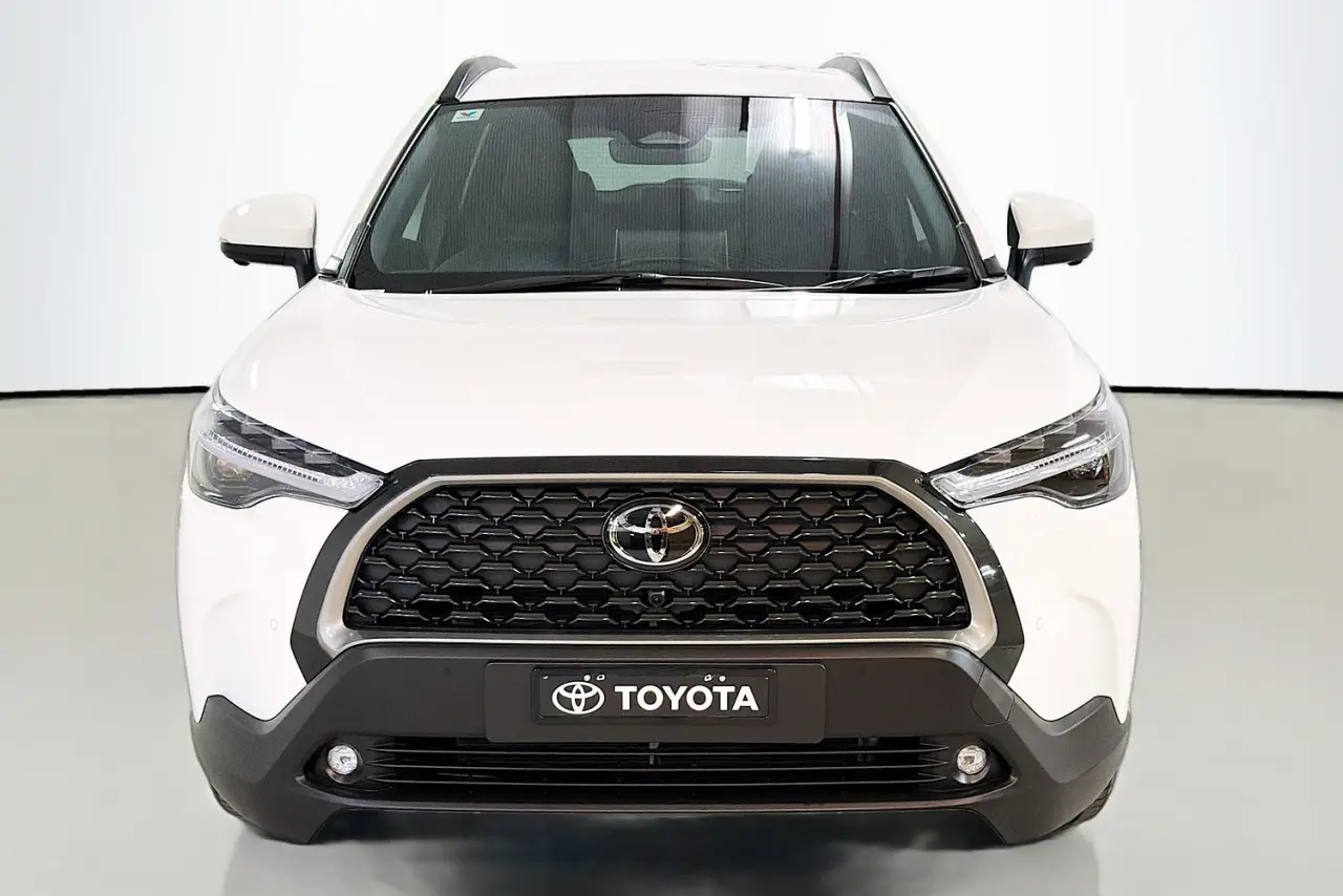 2024 Toyota Corolla Cross Gallery Image 2