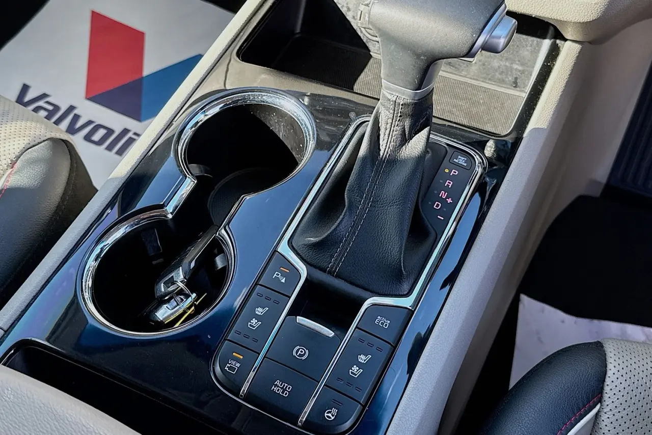 2020 Kia Carnival Gallery Image 17