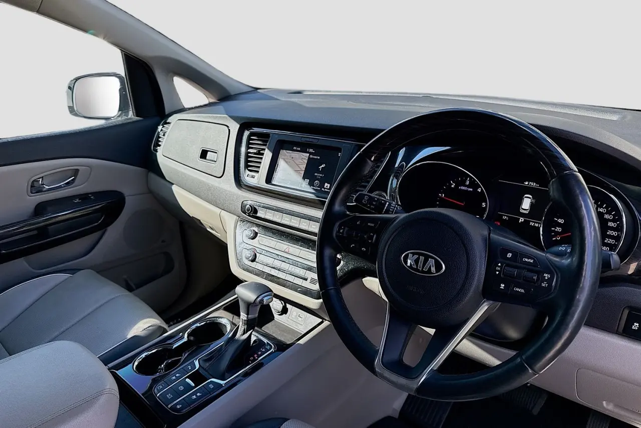 2020 Kia Carnival Gallery Image 22