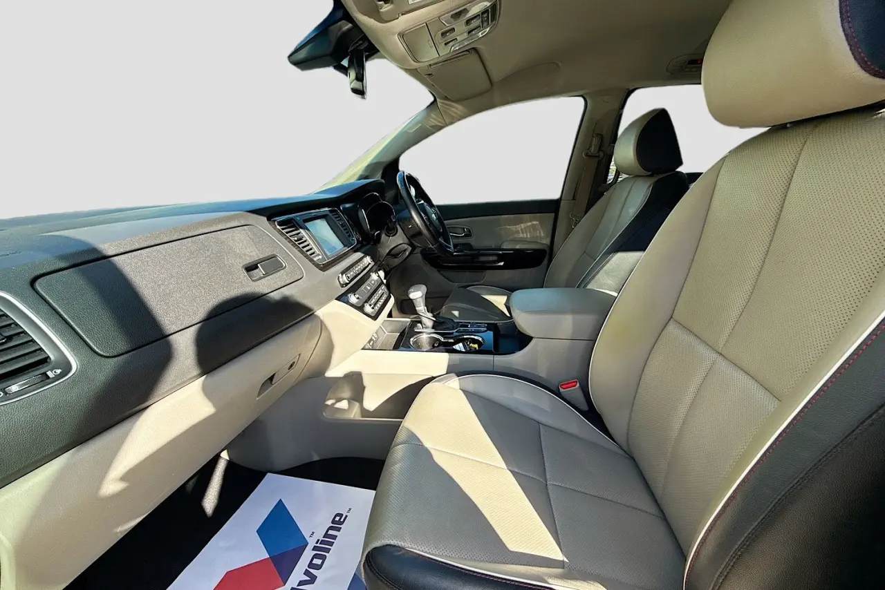 2020 Kia Carnival Gallery Image 24