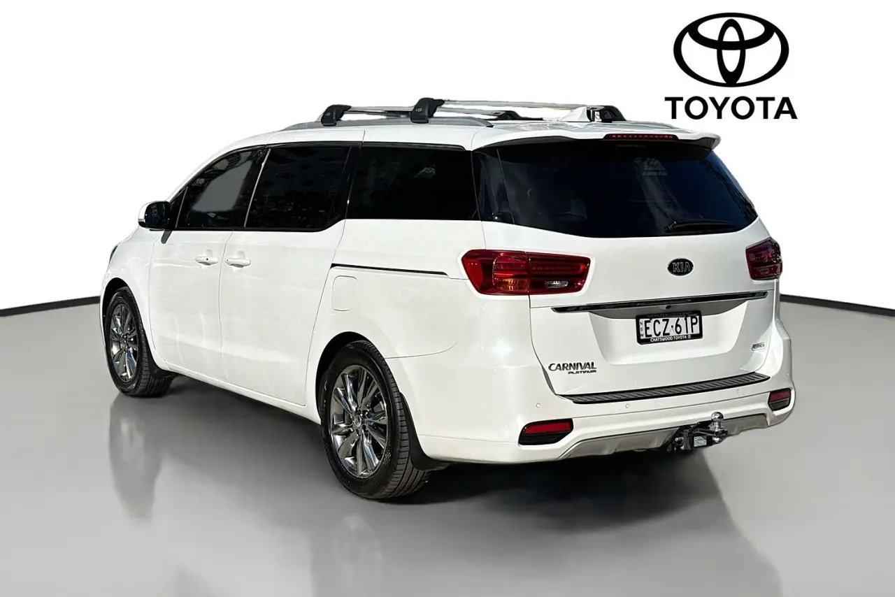2020 Kia Carnival Gallery Image 6
