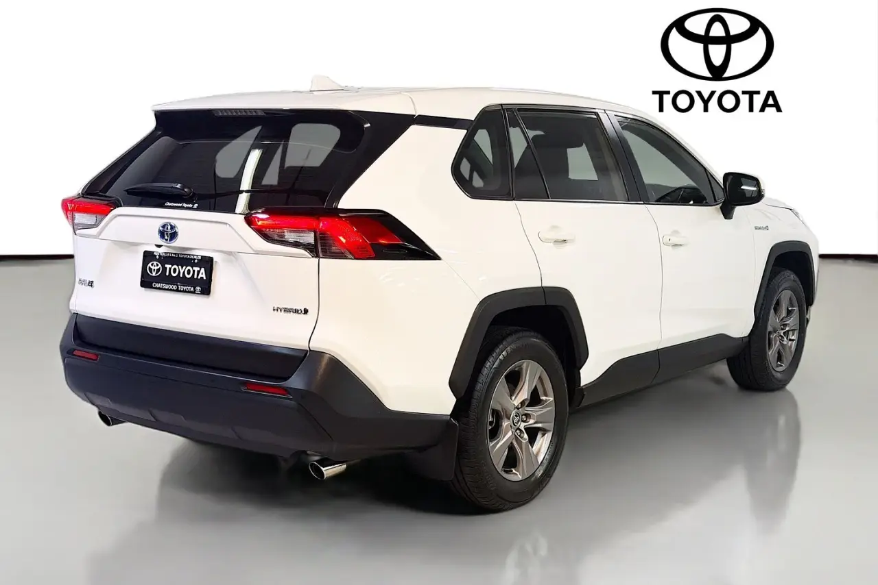 2022 Toyota RAV4 Gallery Image 10