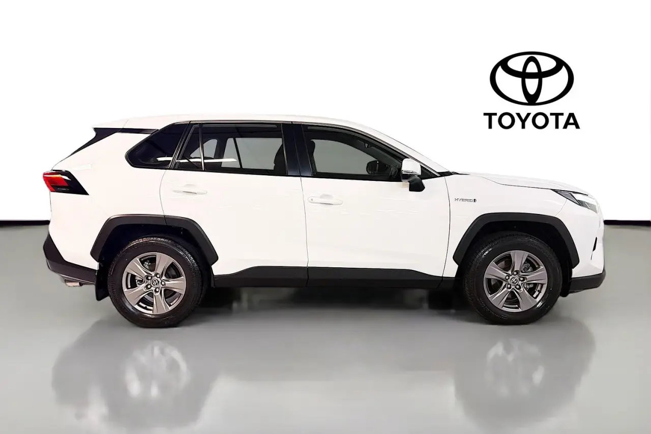2022 Toyota RAV4 Gallery Image 11