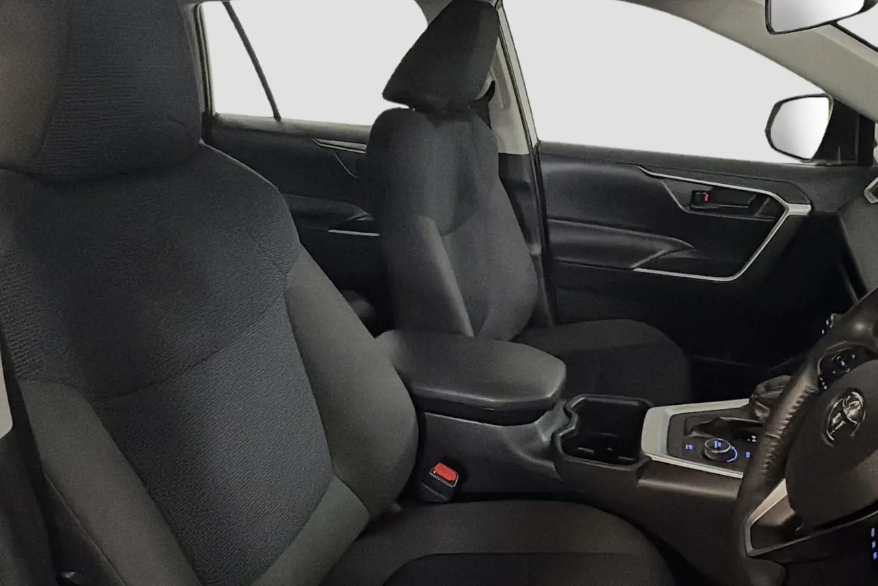 2022 Toyota RAV4 Gallery Image 12