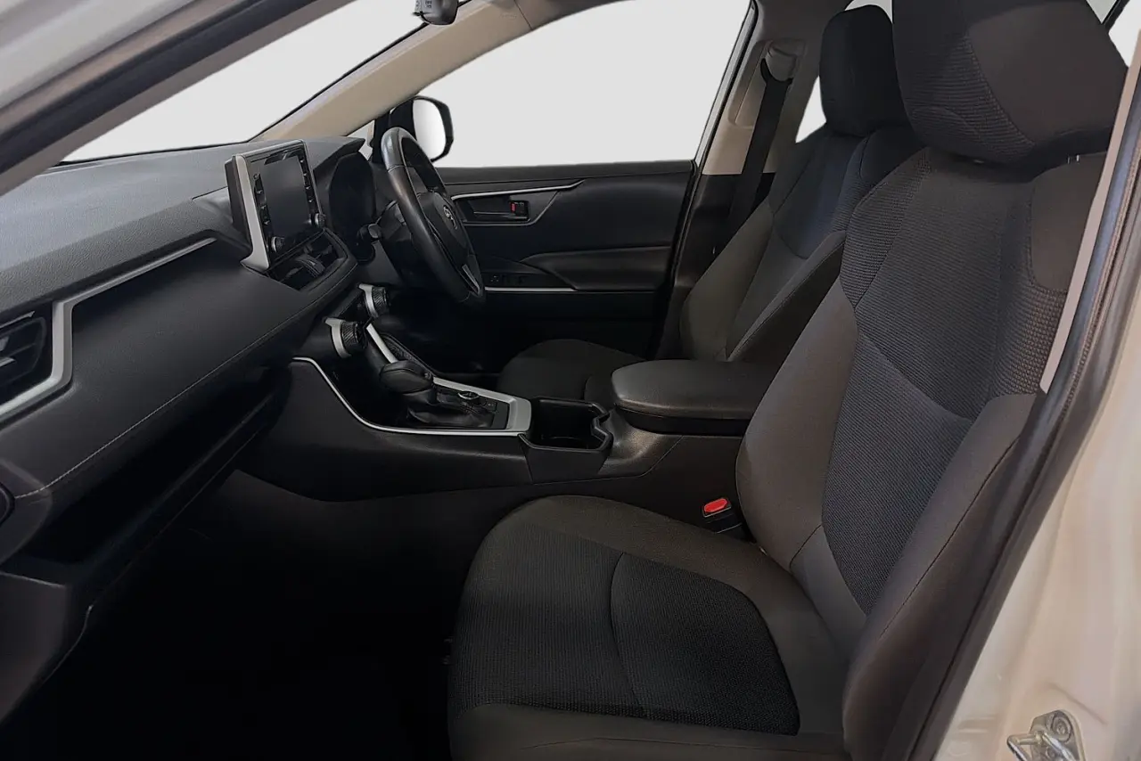 2022 Toyota RAV4 Gallery Image 24