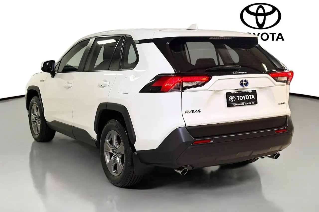2022 Toyota RAV4 Gallery Image 6