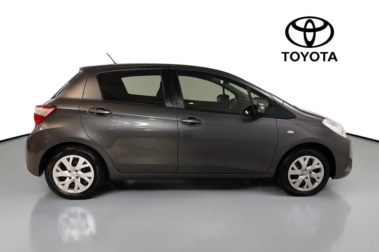 2018 Toyota Yaris Gallery Image 11