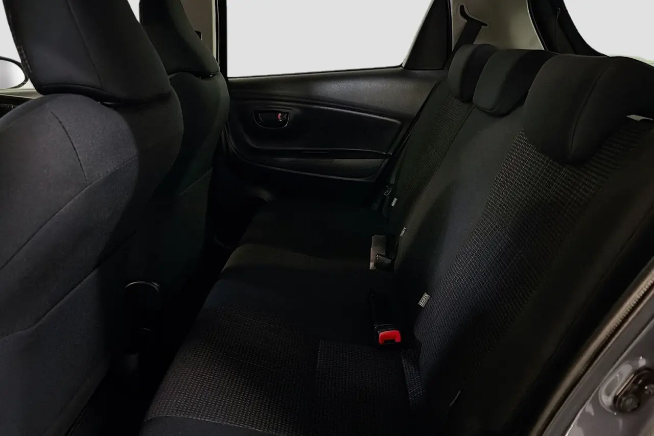 2018 Toyota Yaris Gallery Image 24