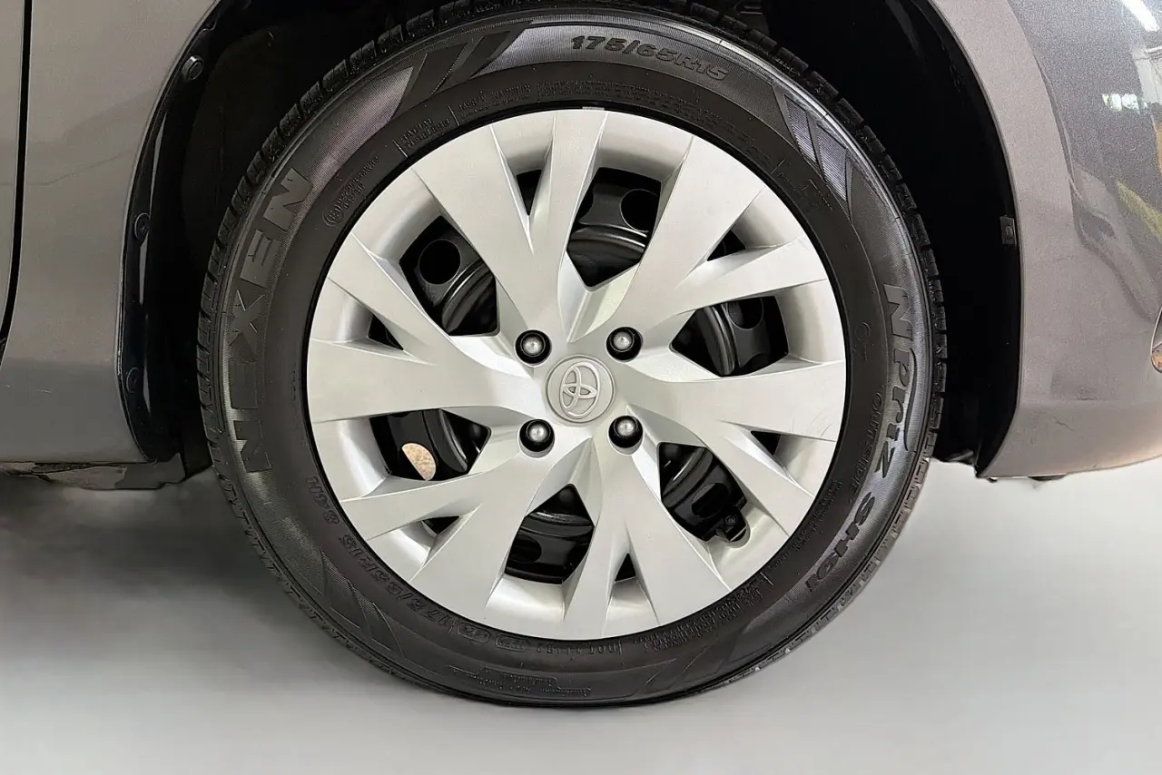 2018 Toyota Yaris Gallery Image 26