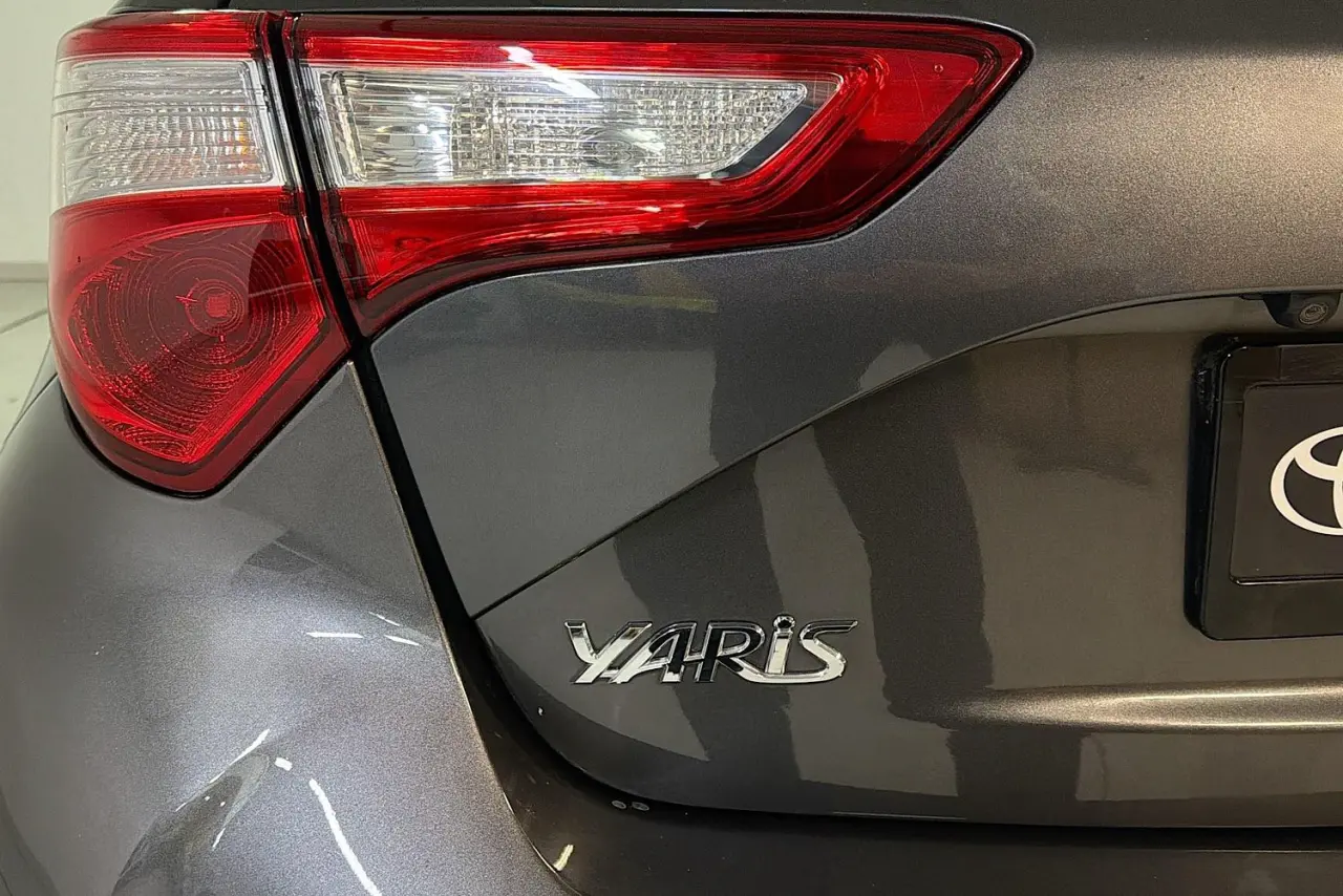 2018 Toyota Yaris Gallery Image 8