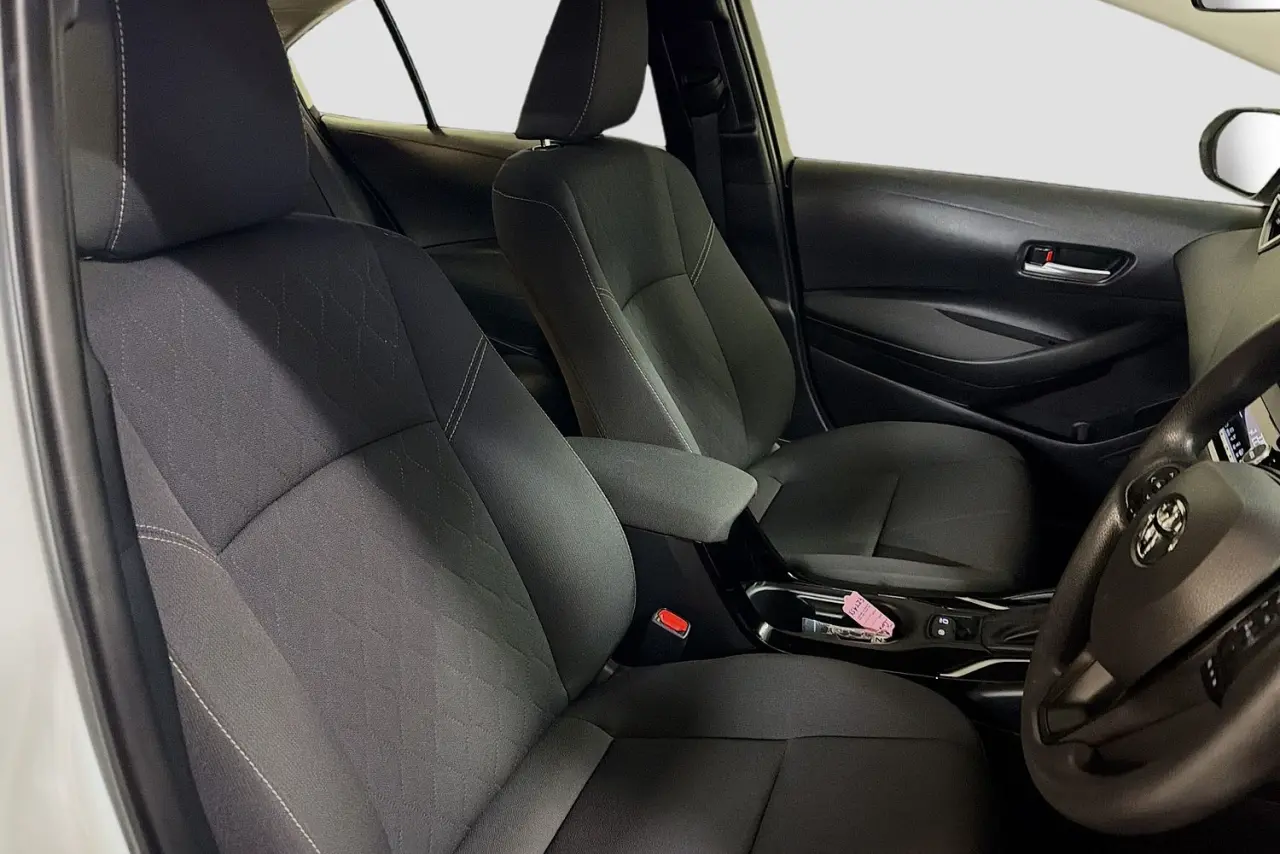 2025 Toyota Corolla Gallery Image 12