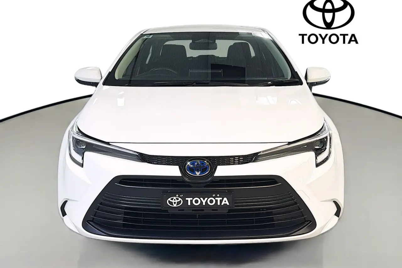 2025 Toyota Corolla Gallery Image 2