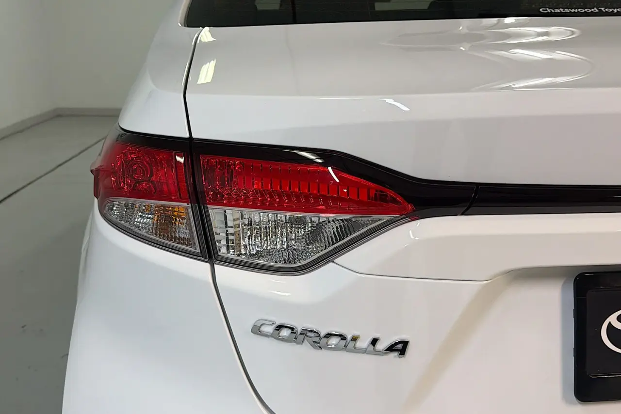2025 Toyota Corolla Gallery Image 8