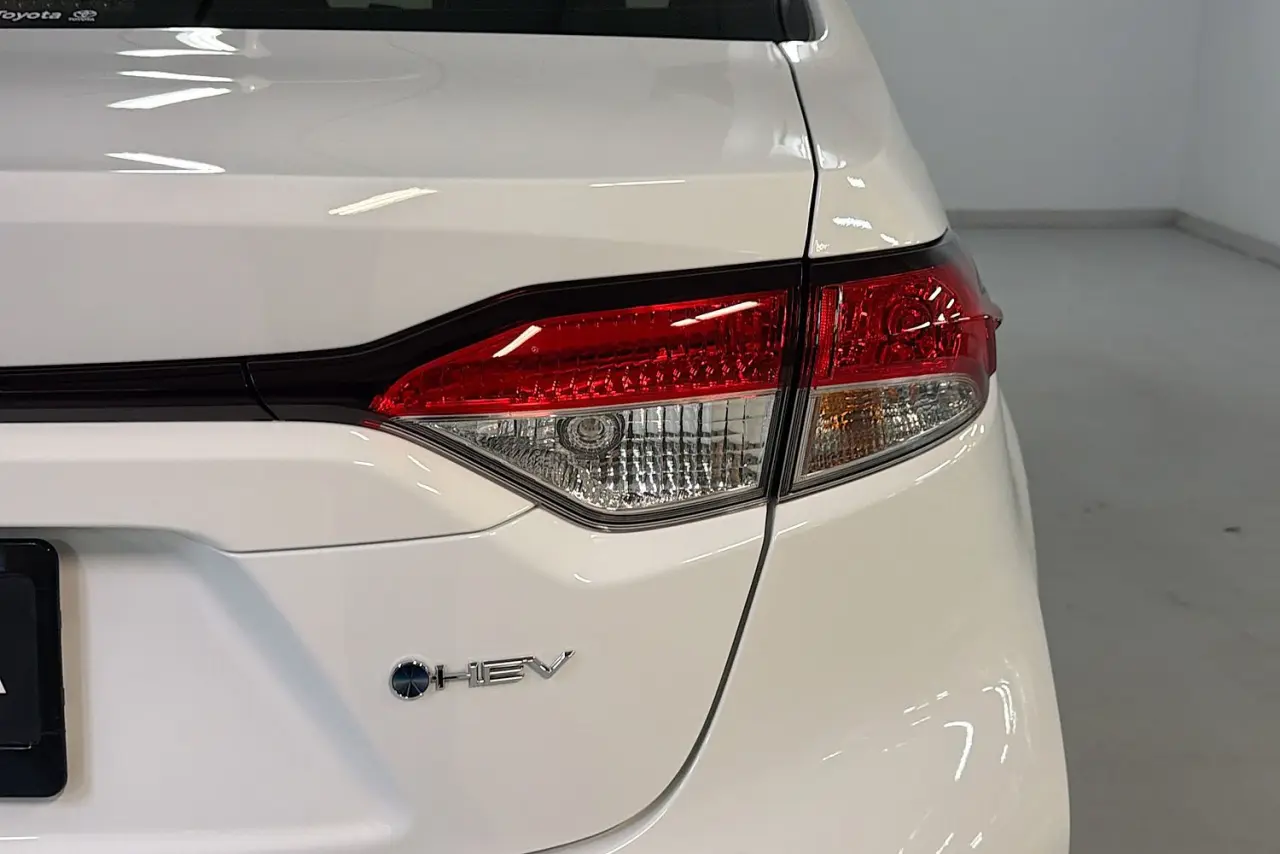 2025 Toyota Corolla Gallery Image 9