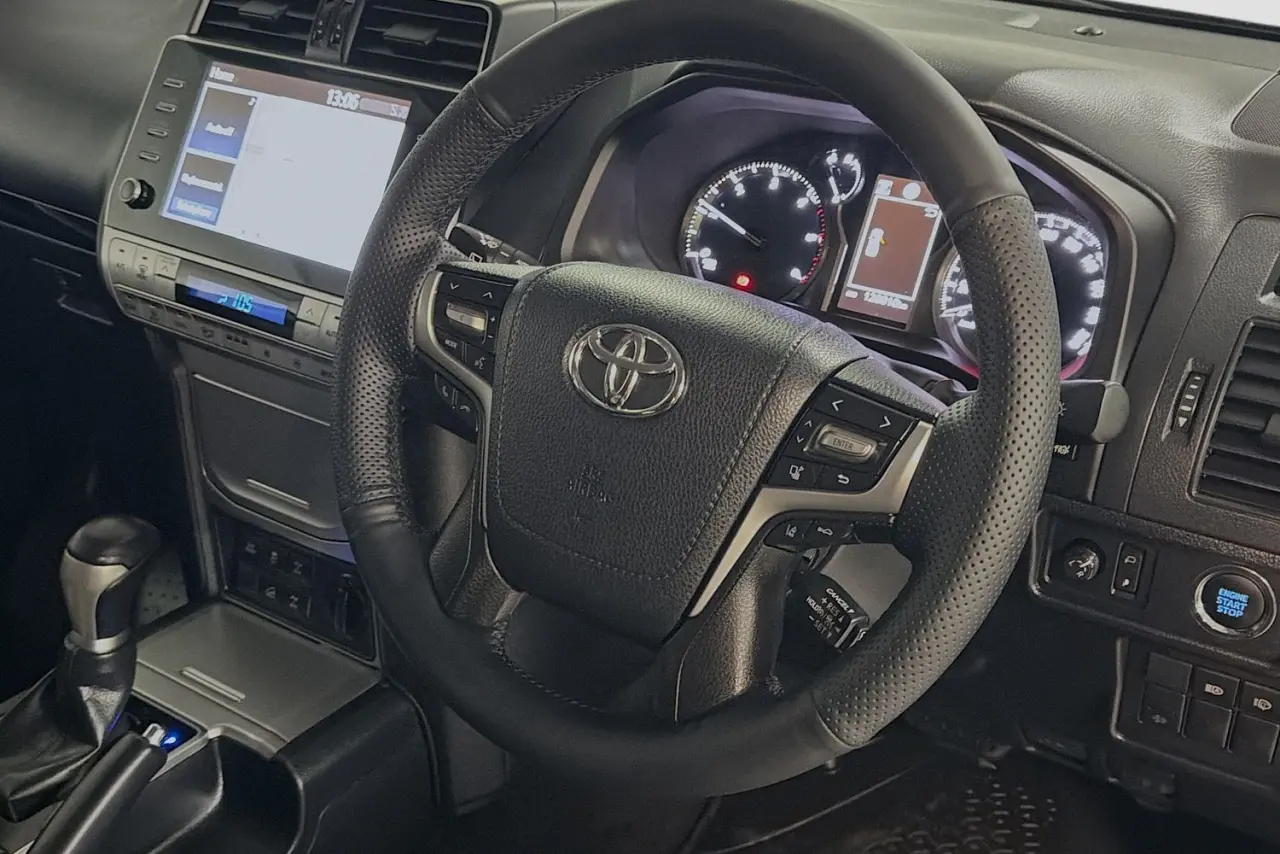 2020 Toyota Landcruiser Prado Gallery Image 13