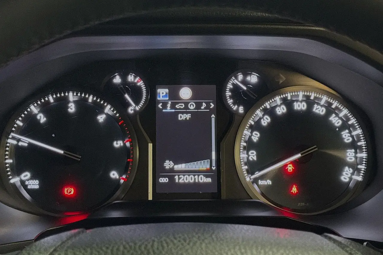 2020 Toyota Landcruiser Prado Gallery Image 21