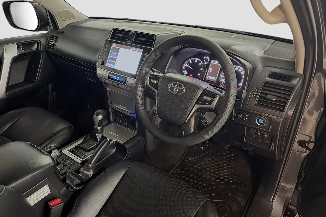 2020 Toyota Landcruiser Prado Gallery Image 22