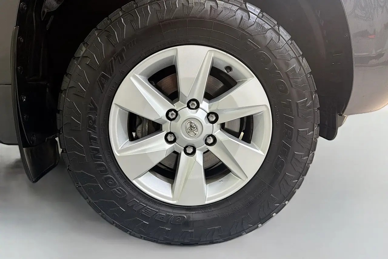 2020 Toyota Landcruiser Prado Gallery Image 27