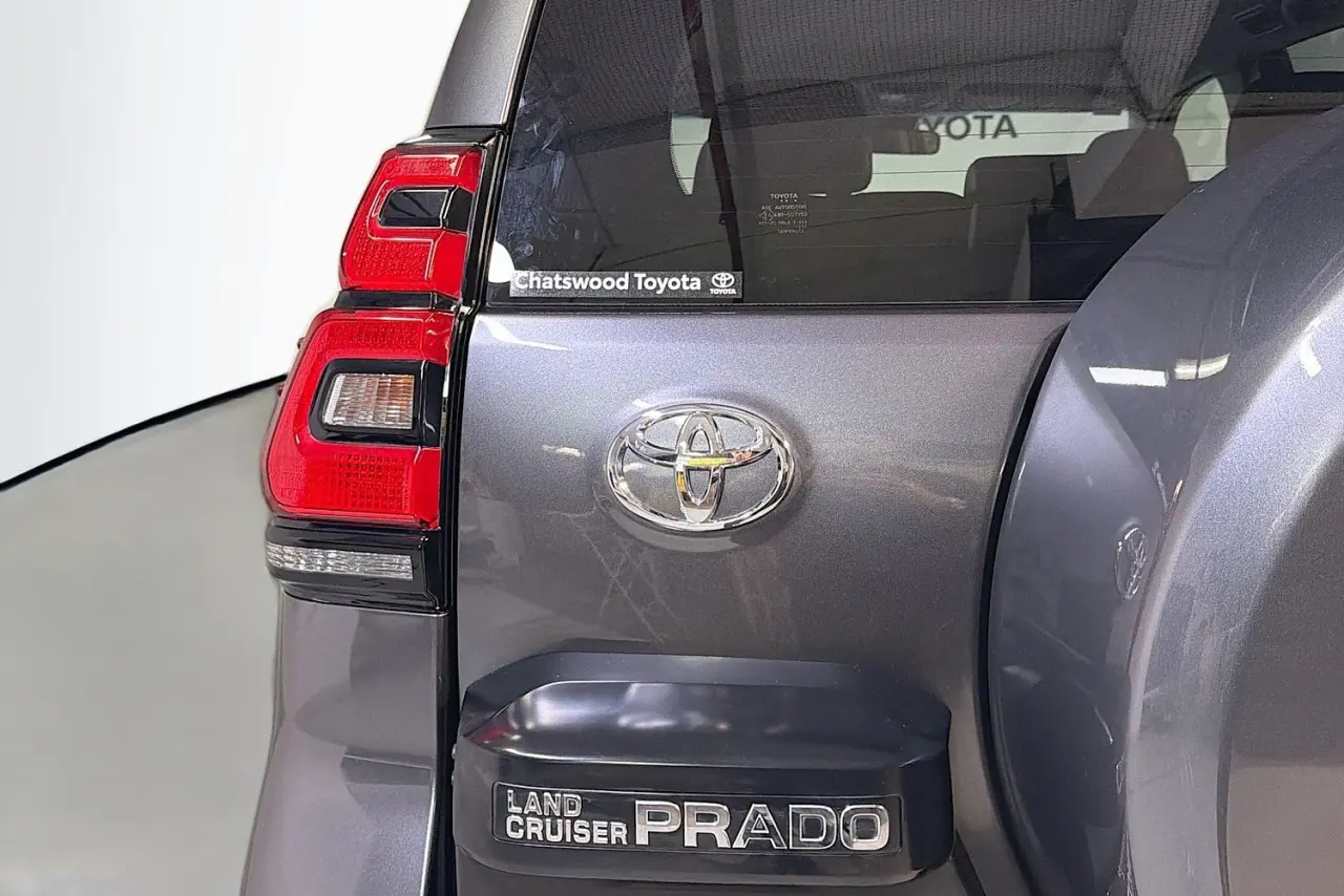 2020 Toyota Landcruiser Prado Gallery Image 8
