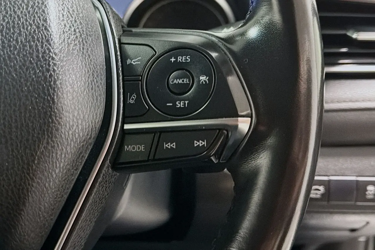 2020 Toyota Camry Gallery Image 20
