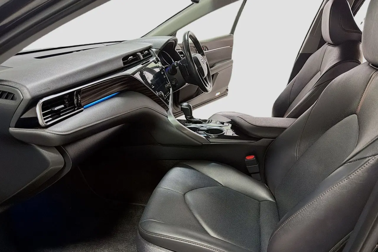 2020 Toyota Camry Gallery Image 25