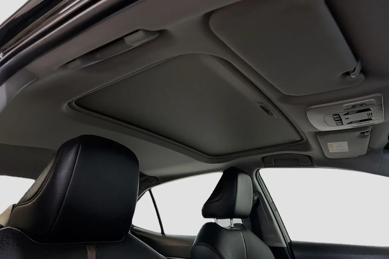 2020 Toyota Camry Gallery Image 12