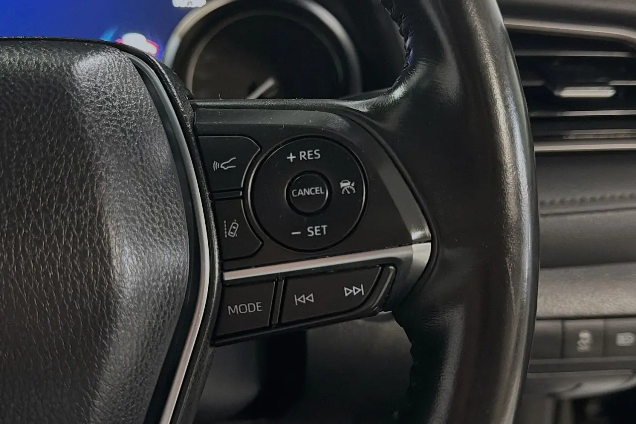 2020 Toyota Camry Gallery Image 20