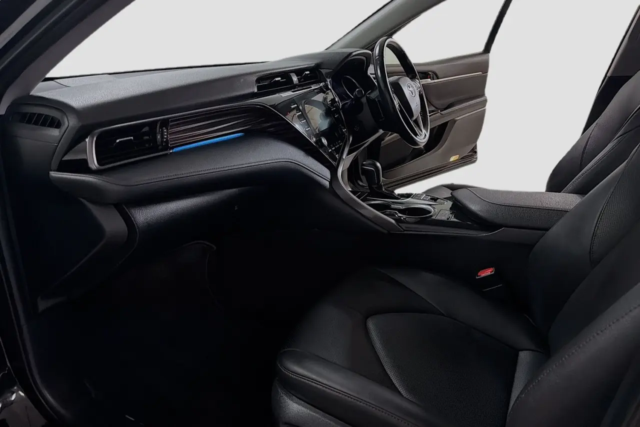 2020 Toyota Camry Gallery Image 25