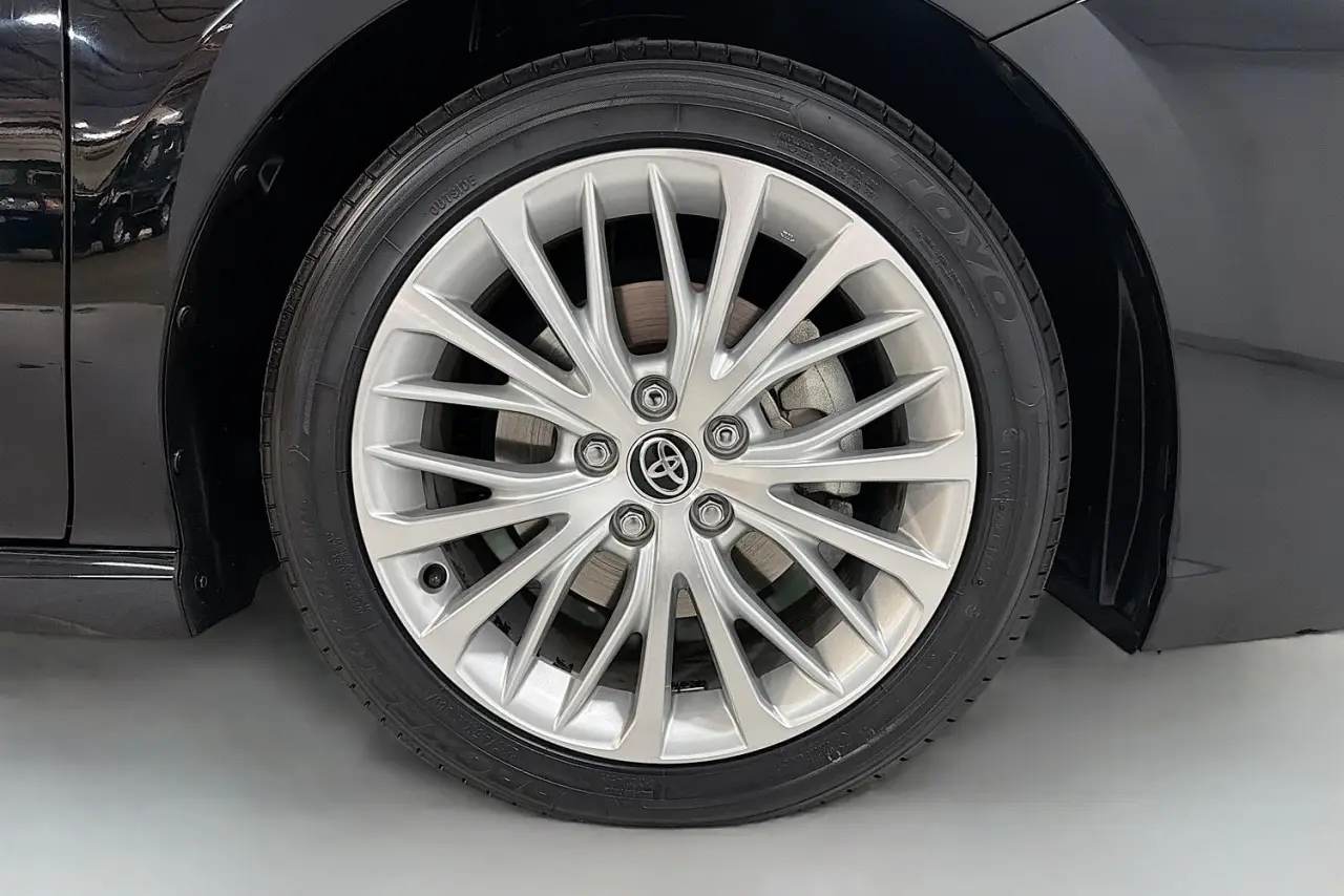 2020 Toyota Camry Gallery Image 28