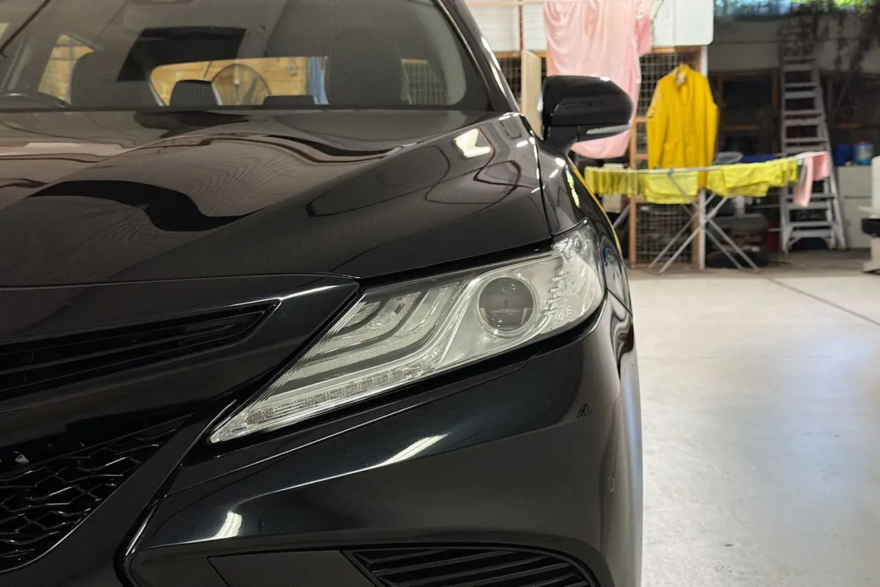 2020 Toyota Camry Gallery Image 3