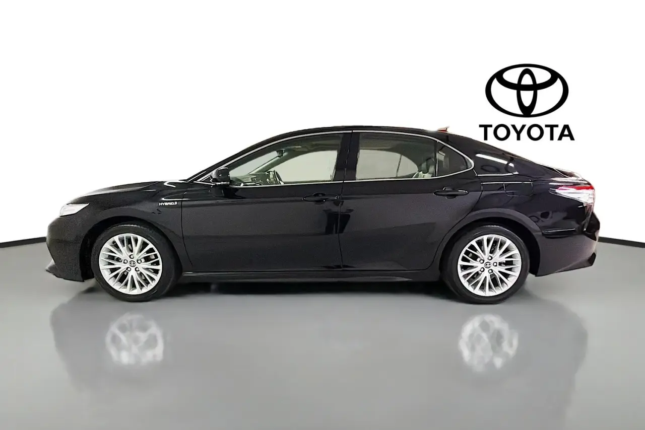 2020 Toyota Camry Gallery Image 5